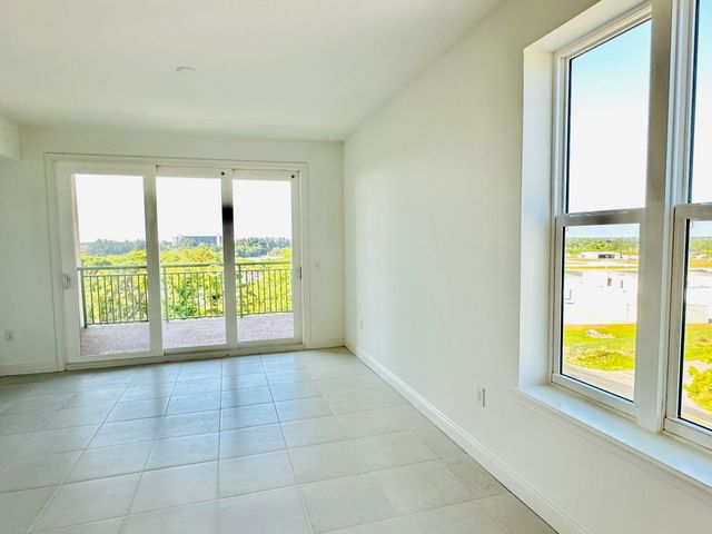 735 Pilot Lane, 814, Merritt Island, FL 32952