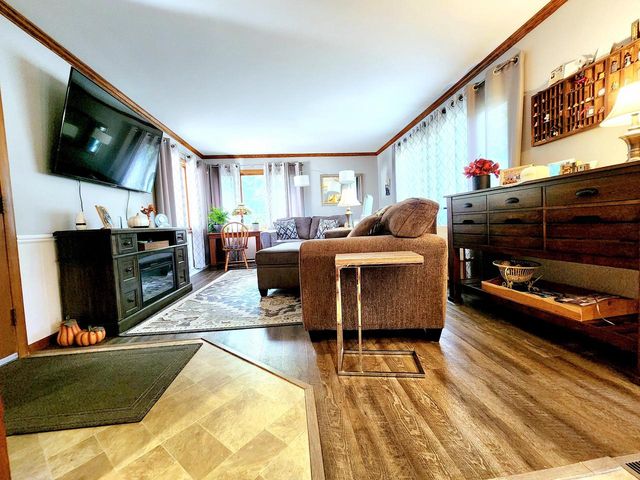 W145S7644 Durham DRIVE, Muskego, WI 53150