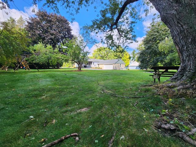 W145S7644 Durham DRIVE, Muskego, WI 53150