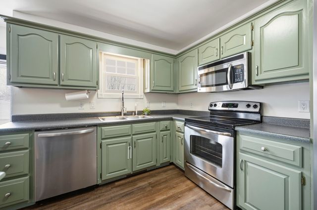 307 Brookgreen Drive, Berea, KY 40403