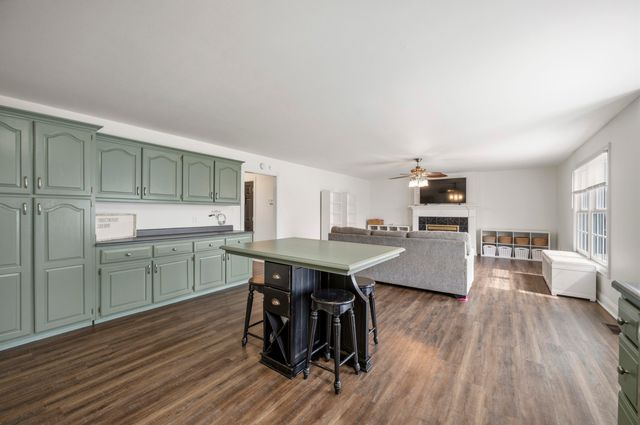 307 Brookgreen Drive, Berea, KY 40403