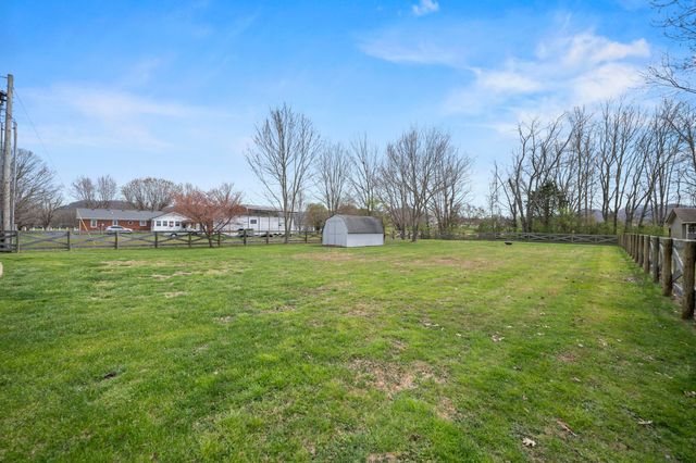 307 Brookgreen Drive, Berea, KY 40403