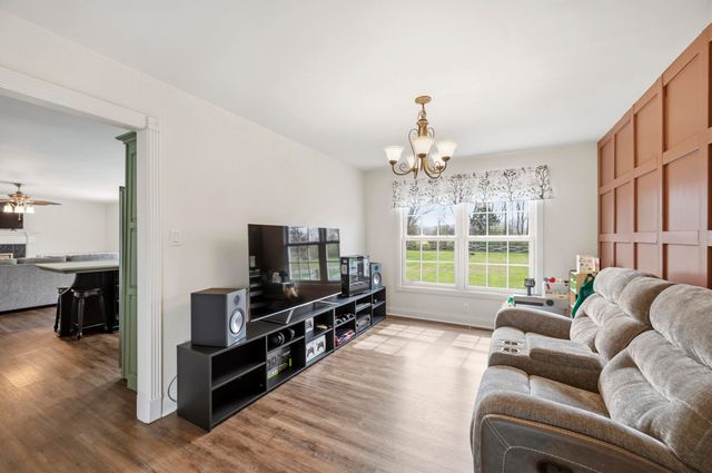 307 Brookgreen Drive, Berea, KY 40403