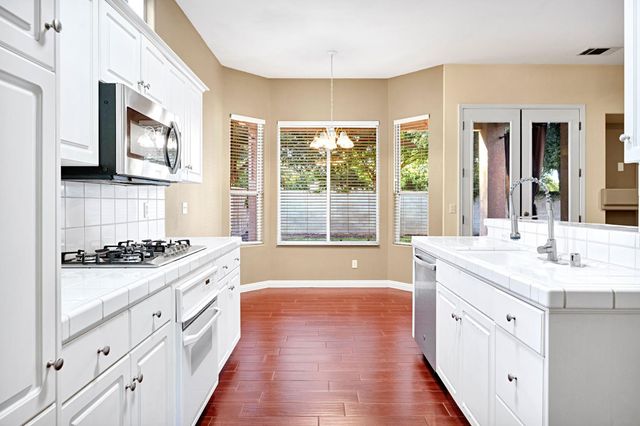 4634 W Oak Park Drive, Fresno, CA 93722