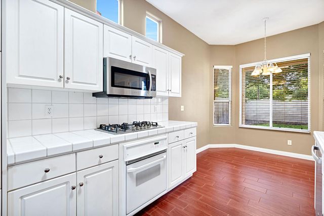 4634 W Oak Park Drive, Fresno, CA 93722