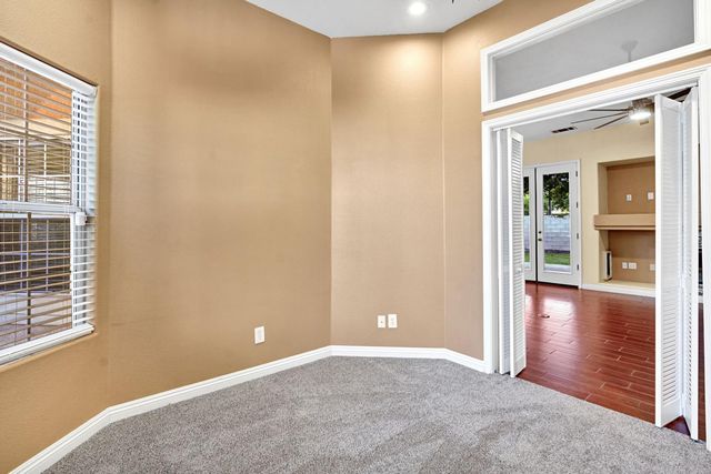 4634 W Oak Park Drive, Fresno, CA 93722