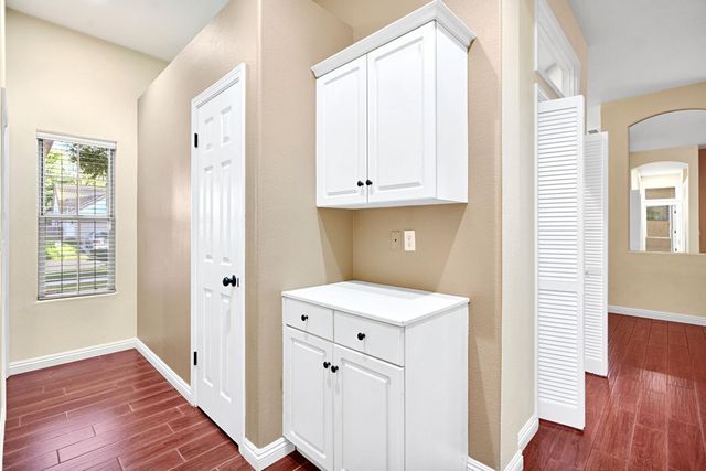 4634 W Oak Park Drive, Fresno, CA 93722