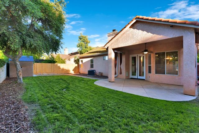 4634 W Oak Park Drive, Fresno, CA 93722