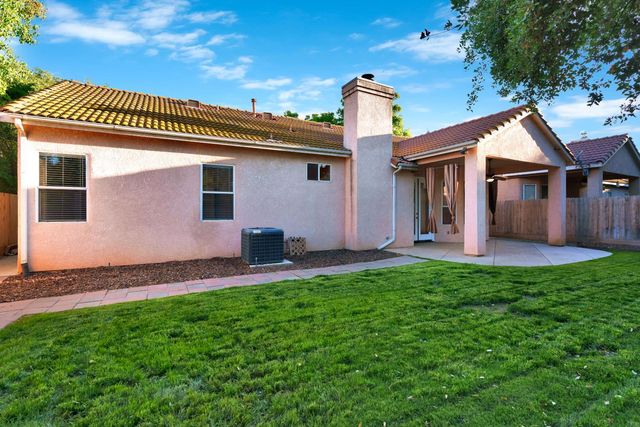 4634 W Oak Park Drive, Fresno, CA 93722
