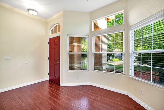 4634 W Oak Park Drive, Fresno, CA 93722