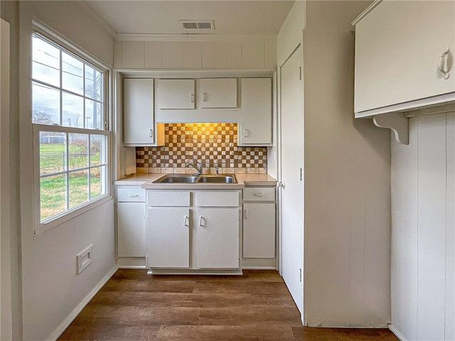 167 Summer Avenue, Sedalia, MO 65301