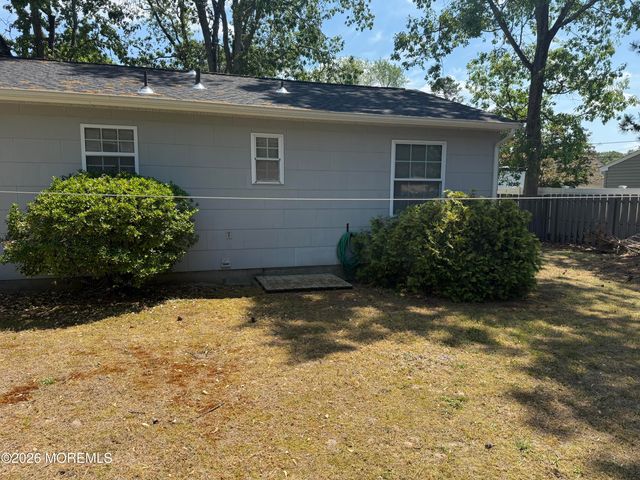 721 12th Avenue, Toms River, NJ 08757
