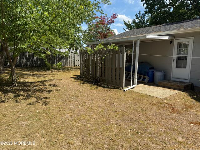 721 12th Avenue, Toms River, NJ 08757