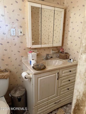 721 12th Avenue, Toms River, NJ 08757