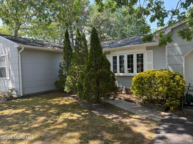 721 12th Avenue, Toms River, NJ 08757