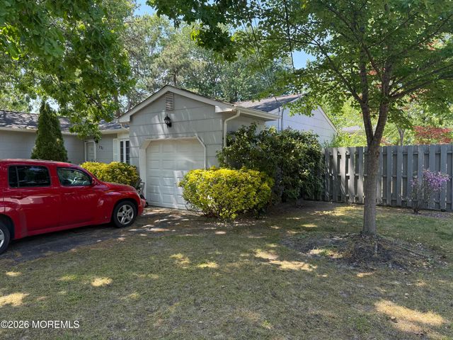 721 12th Avenue, Toms River, NJ 08757