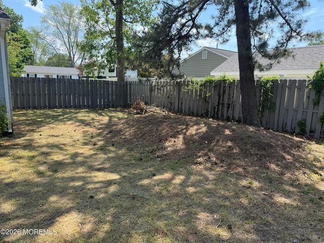 721 12th Avenue, Toms River, NJ 08757