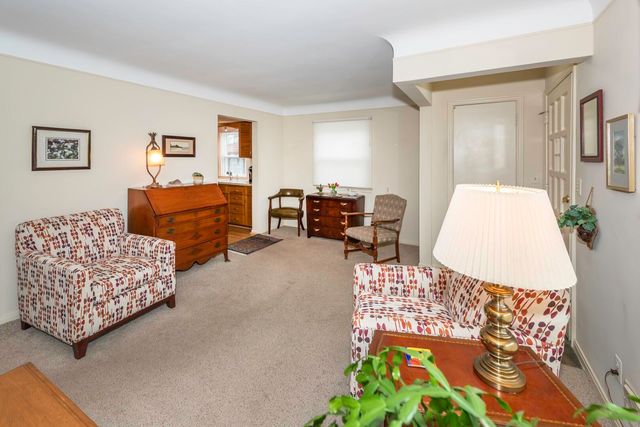 1424 Collegewood Street, Ypsilanti City, MI 48197