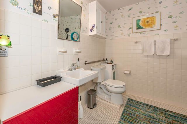 1424 Collegewood Street, Ypsilanti City, MI 48197