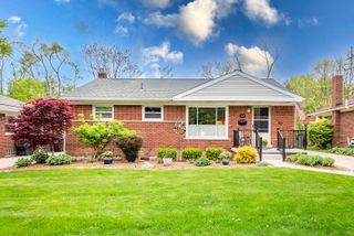 1424 Collegewood Street, Ypsilanti City, MI 48197
