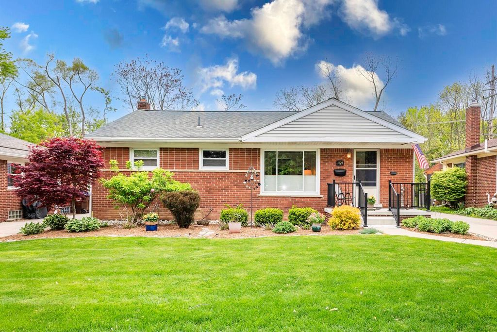 1424 Collegewood Street, Ypsilanti City, MI 48197