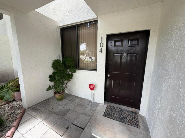 3300 NW 46th Street 104, Oakland Park, FL 33309