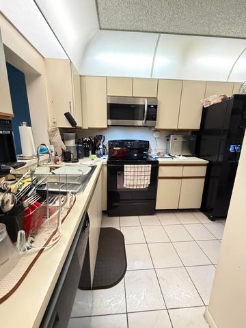 3300 NW 46th Street 104, Oakland Park, FL 33309