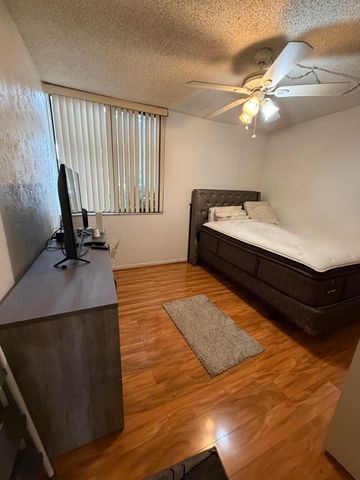 3300 NW 46th Street 104, Oakland Park, FL 33309