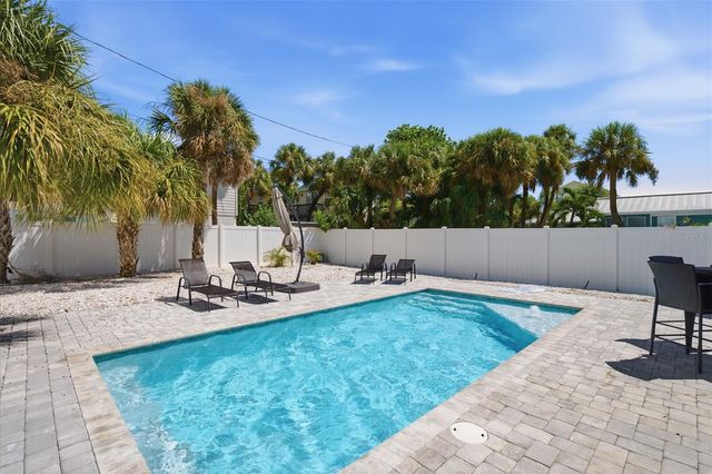 113 4TH AVENUE, St Pete Beach, FL 33706