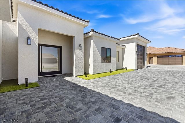4700 Parkwood Drive, Pahrump, NV 89061