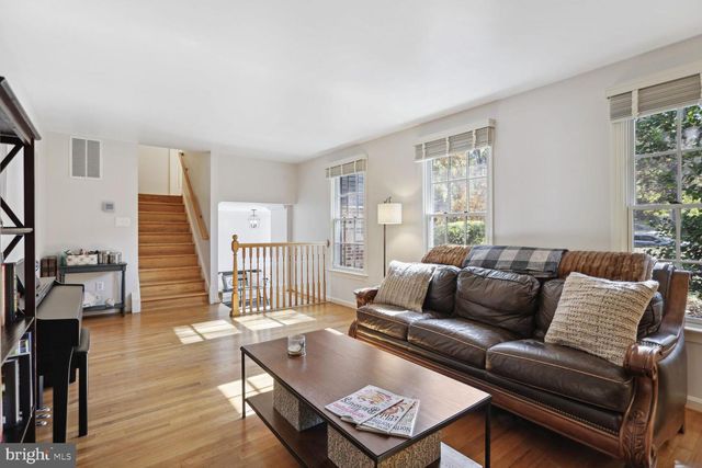 2300 CHESHIRE LN, Alexandria, VA 22307