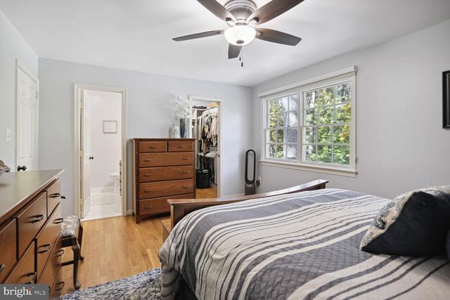 2300 CHESHIRE LN, Alexandria, VA 22307