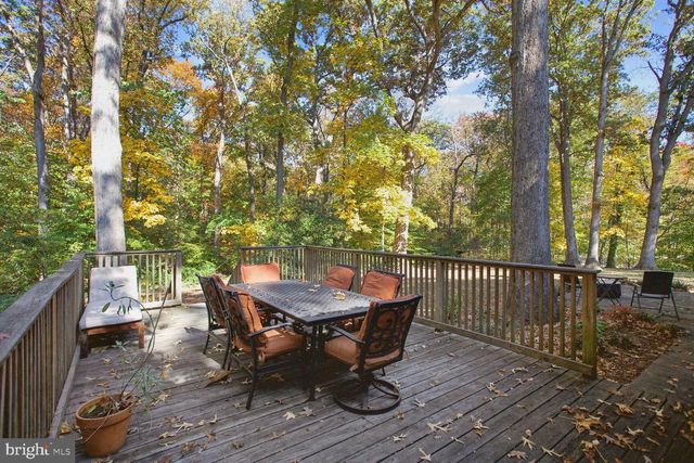 2300 CHESHIRE LN, Alexandria, VA 22307