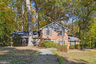2300 CHESHIRE LN, Alexandria, VA 22307
