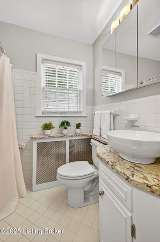 2325 Broadmeade Rd 1, Seneca Gardens, KY 40205