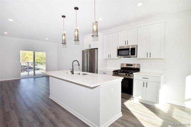 756 Huntley Lane, Troy, MI 48085