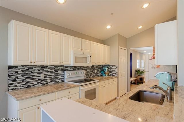 1420 Tiffany LN 2601, Naples, FL 34105