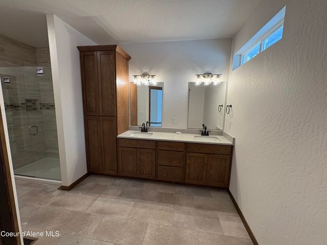 4451 E Davin DR, Post Falls, ID 83854