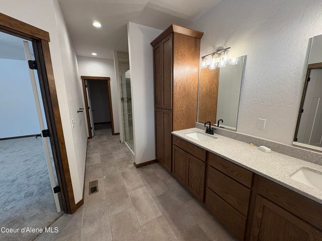 4451 E Davin DR, Post Falls, ID 83854