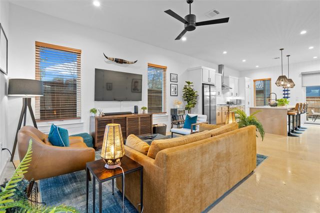 205 W Croslin ST 1 and 2, Austin, TX 78752