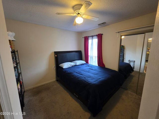 213 Teakwood Place, Midway Park, NC 28544