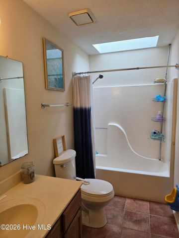 213 Teakwood Place, Midway Park, NC 28544