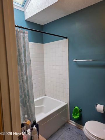 213 Teakwood Place, Midway Park, NC 28544