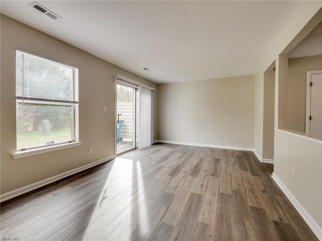 126 Whitewater DR, Newport News, VA 23608