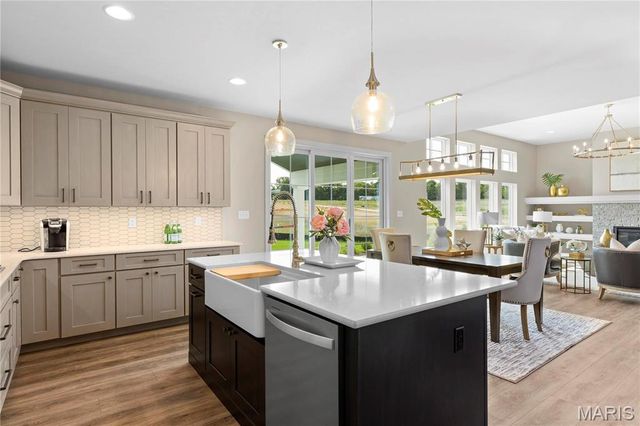 1 TBB Parkview II @ Sonnen Trail, Wentzville, MO 63385