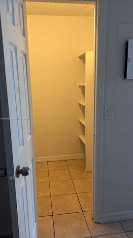 4160 NW 21st St 223D, Lauderhill, FL 33313