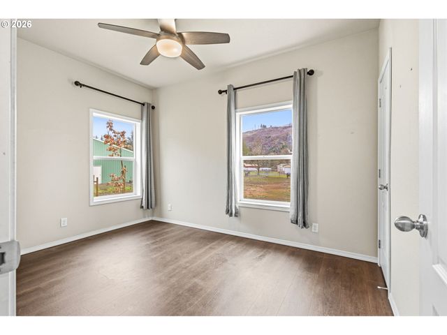 11028 Se TAYLOR PARK Ln, Lyons, OR 97358