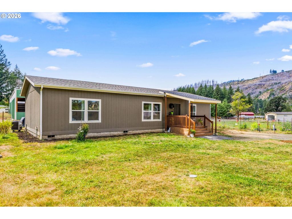 11028 Se TAYLOR PARK Ln, Lyons, OR 97358