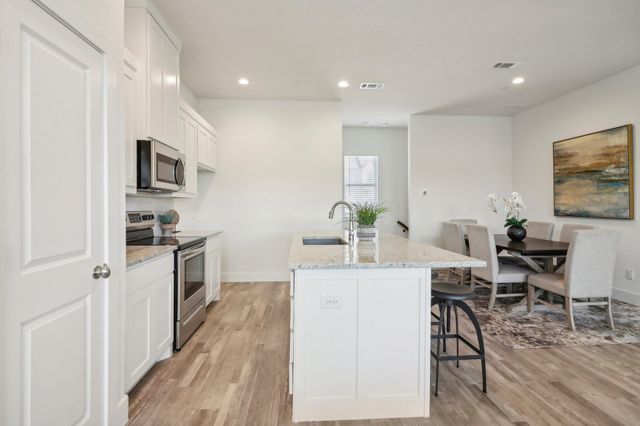 104 Samuel Street, Lewisville, TX 75057