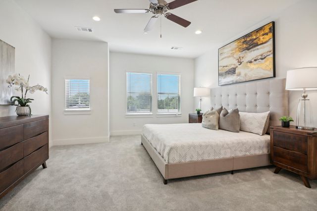 104 Samuel Street, Lewisville, TX 75057